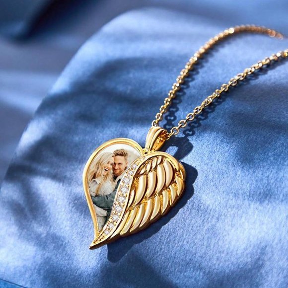 Pendant Necklace,Customized Photo Text Engraved Necklace With Heart Shaped Wing - Picture 7 of 7
